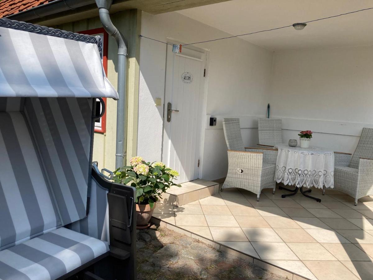 Вилла Kleines Haus Am Hafen - Ruhig Und Gruen Am Ortsrand Преров Экстерьер фото